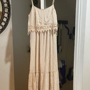 Slightly worn maxi dress from American rag
